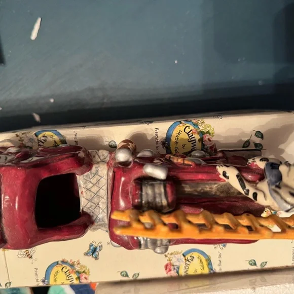 Ceramic firetruck ladder truck and Dalmatian - Picture 3 of 8